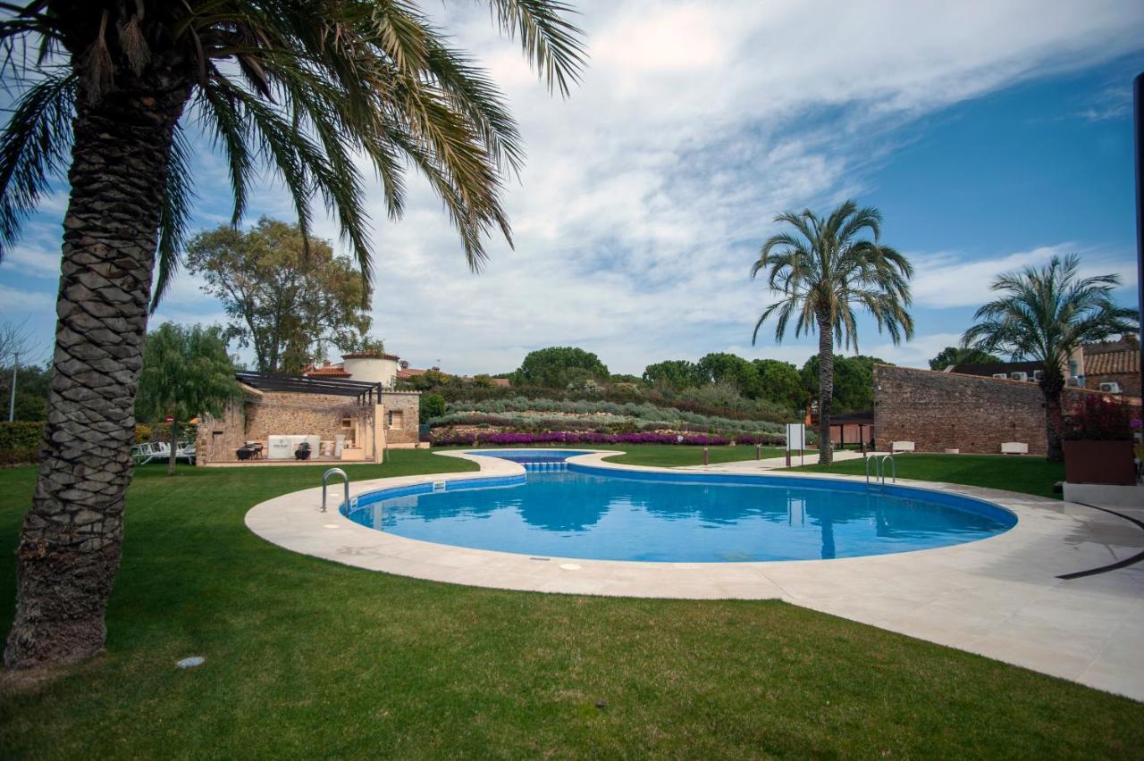 Hotel Aires De L'Emporda Vilacolum Exterior photo